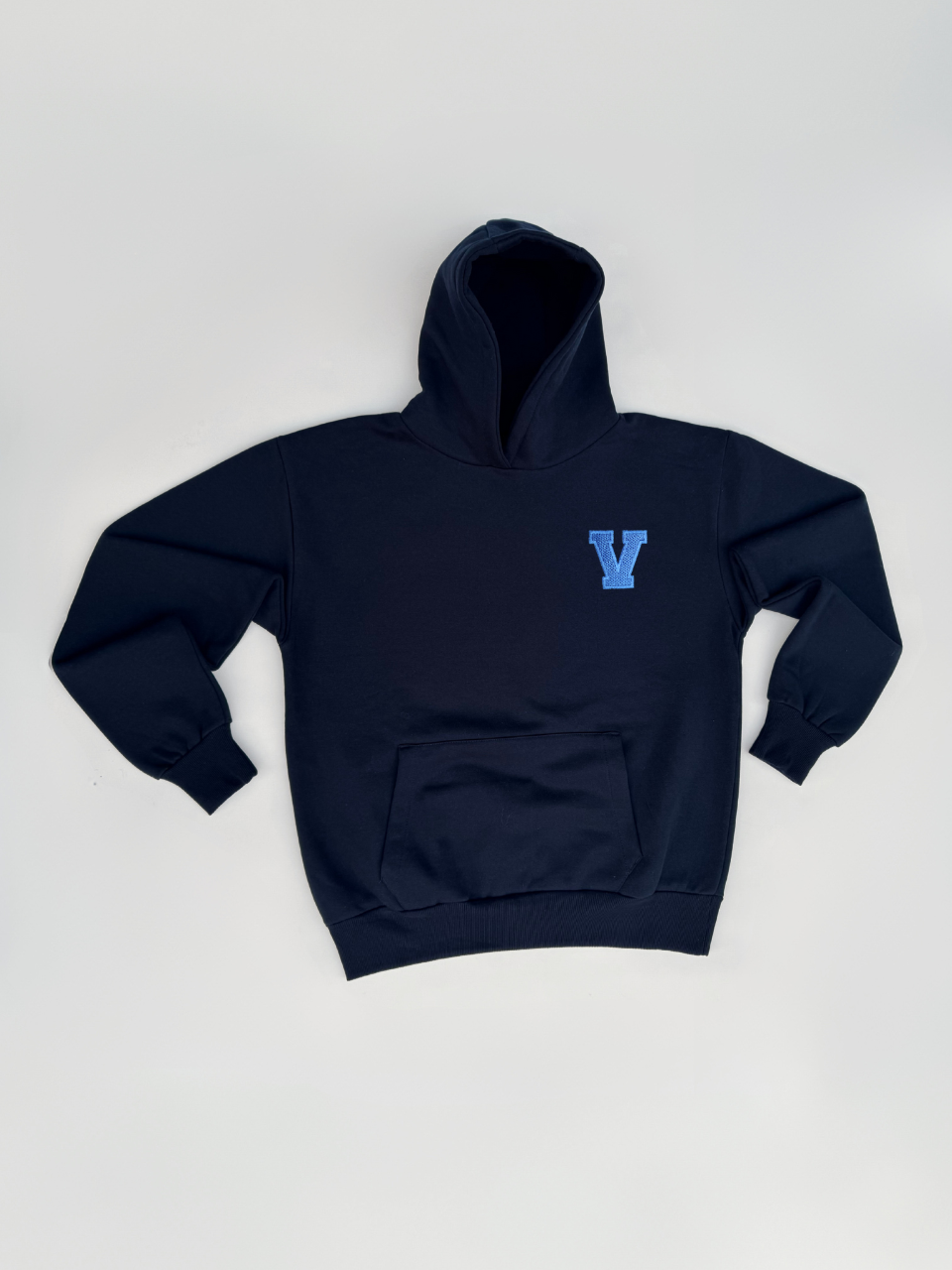 Hoodie Dunkelblau - Buchstabe V